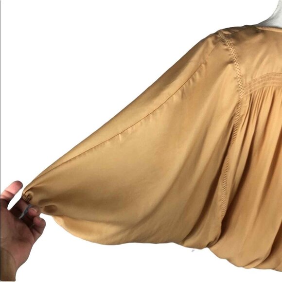 Millibon V-Neck batwing Satiny Gold wrap top size medium - Picture 3 of 8